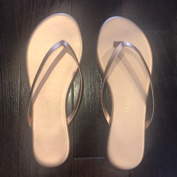 poshmark flip flops